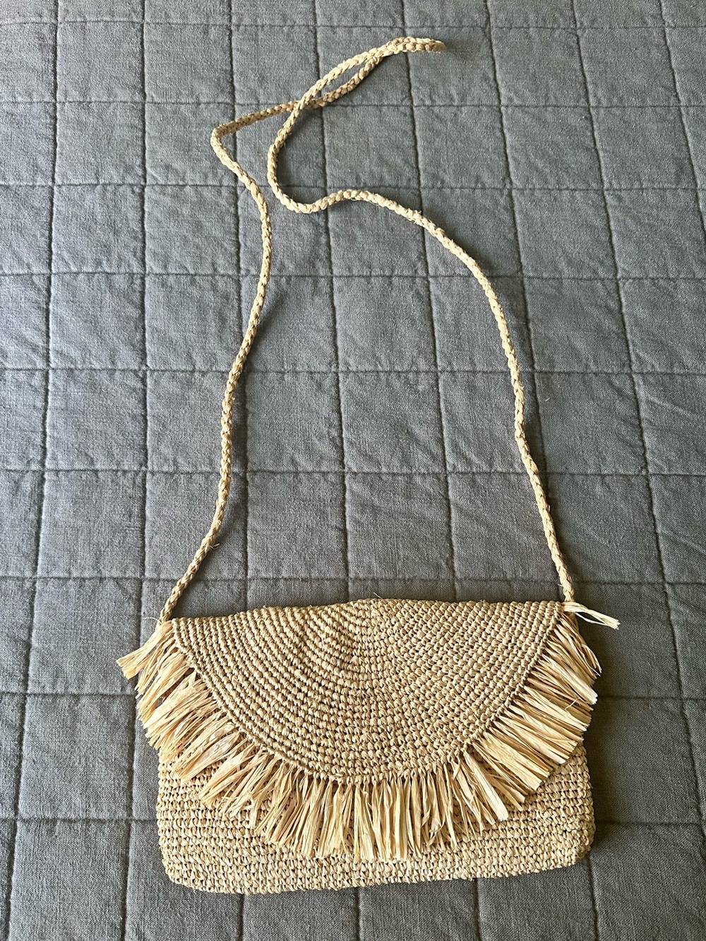 Mar Y Sol Tanya Ruffle Crossbody clutch